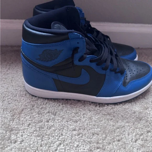 Jordan 1 retro high OG “dark marina blue”